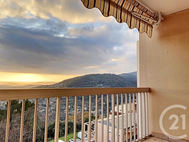 Appartement F2 à louer - 2 pièces - 48 m2 - Grasse - 06 - PROVENCE-ALPES-COTE-D-AZUR