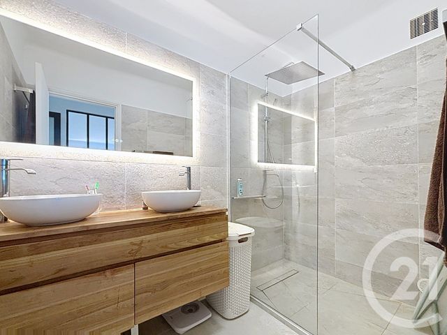 Appartement F3 &agrave; vendre - 3 pi&egrave;ces - 65,78 m2 - Grasse - 06 - PROVENCE-ALPES-COTE-D-AZUR