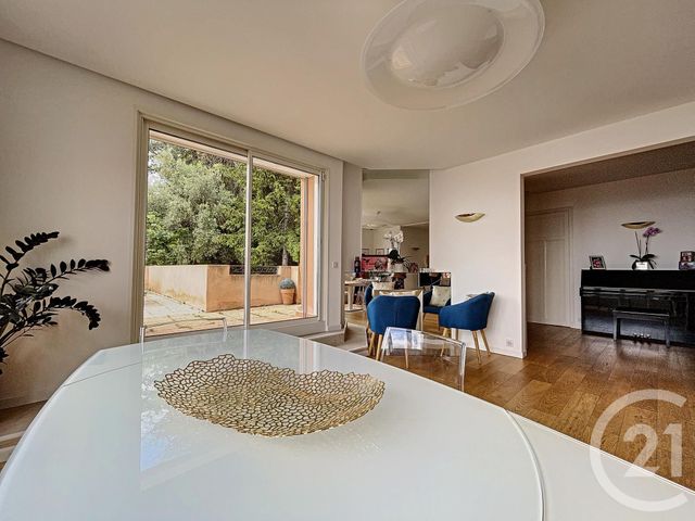 Afficher la photo en grand Maison à vendre - 6 pièces - 140,38 m2 - GRASSE - 06 - PROVENCE-ALPES-COTE-D-AZUR