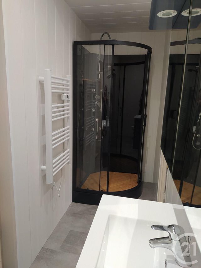 Afficher la photo en grand Appartement F2 à vendre - 2 pièces - 33,23 m2 - GRASSE - 06 - PROVENCE-ALPES-COTE-D-AZUR
