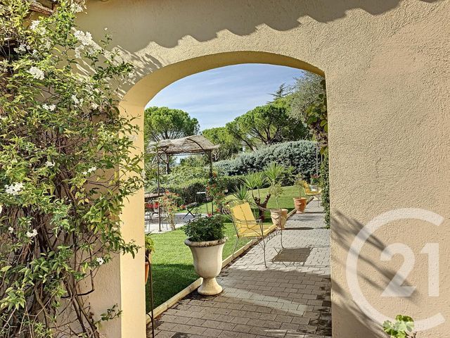 Afficher la photo en grand Maison à vendre - 6 pièces - 169 m2 - GRASSE - 06 - PROVENCE-ALPES-COTE-D-AZUR