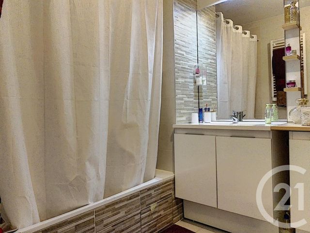 Appartement F3 à vendre - 3 pièces - 55,85 m2 - GRASSE - 06 - PROVENCE-ALPES-COTE-D-AZUR Appartement F3 à vendre - 3 pièces - 55,85 m2 - GRASSE - 06 - PROVENCE-ALPES-COTE-D-AZUR