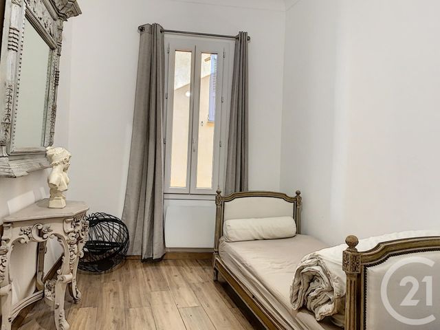 Afficher la photo en grand Appartement F4 à vendre - 4 pièces - 90,75 m2 - GRASSE - 06 - PROVENCE-ALPES-COTE-D-AZUR