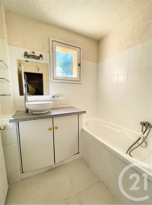 Appartement F4 à vendre - 4 pièces - 68,18 m2 - GRASSE - 06 - PROVENCE-ALPES-COTE-D-AZUR Appartement F4 à vendre - 4 pièces - 68,18 m2 - GRASSE - 06 - PROVENCE-ALPES-COTE-D-AZUR
