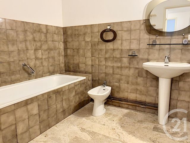 Appartement F2 à louer - 2 pièces - 57,32 m2 - GRASSE - 06 - PROVENCE-ALPES-COTE-D-AZUR Appartement F2 à louer - 2 pièces - 57,32 m2 - GRASSE - 06 - PROVENCE-ALPES-COTE-D-AZUR