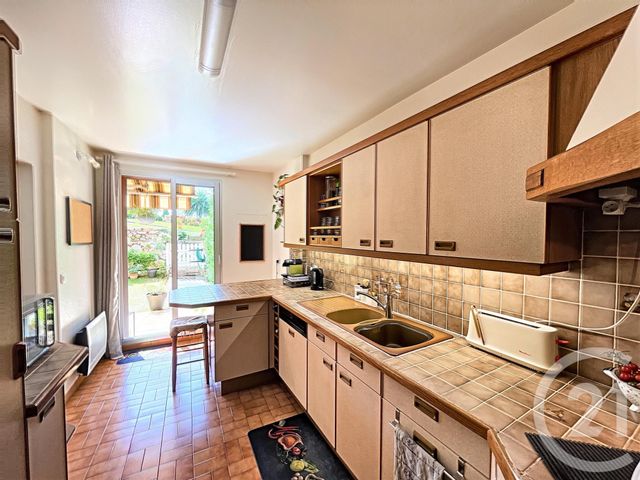 Afficher la photo en grand Appartement à vendre - 4 pièces - 93,19 m2 - GRASSE - 06 - PROVENCE-ALPES-COTE-D-AZUR