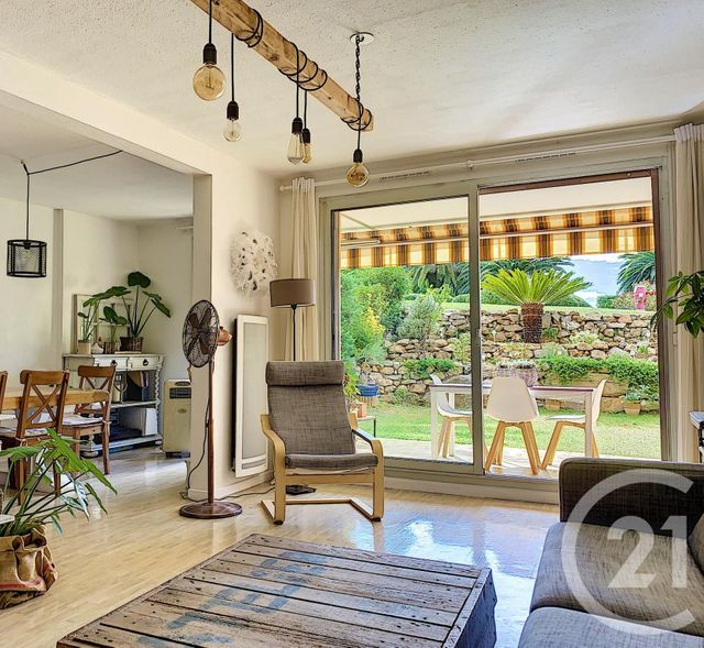 Afficher la photo en grand Appartement à vendre - 4 pièces - 93,19 m2 - GRASSE - 06 - PROVENCE-ALPES-COTE-D-AZUR