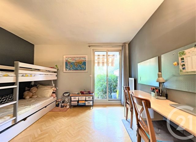 Afficher la photo en grand Appartement à vendre - 4 pièces - 93,19 m2 - GRASSE - 06 - PROVENCE-ALPES-COTE-D-AZUR