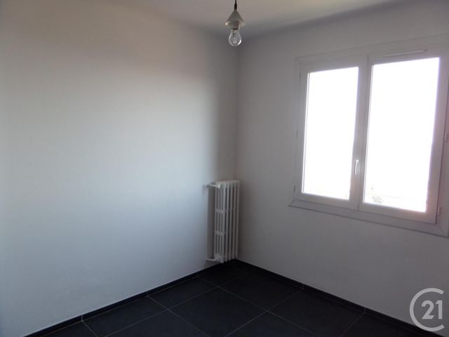Afficher la photo en grand Appartement F3 à louer - 3 pièces - 54 m2 - GRASSE - 06 - PROVENCE-ALPES-COTE-D-AZUR