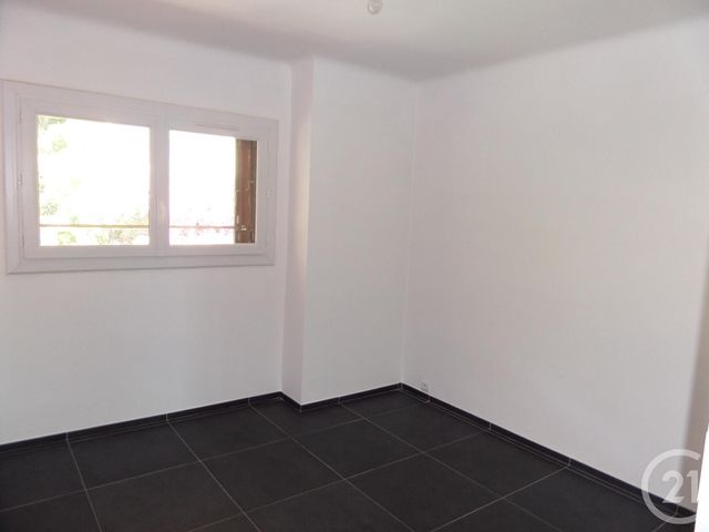 Afficher la photo en grand Appartement F3 à louer - 3 pièces - 54 m2 - GRASSE - 06 - PROVENCE-ALPES-COTE-D-AZUR