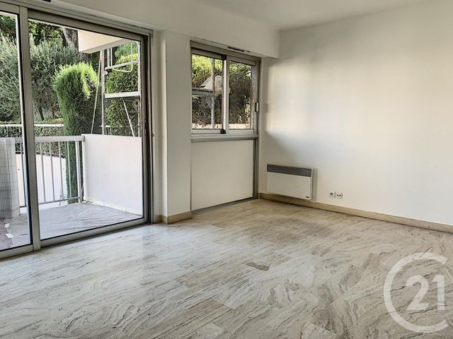 Afficher la photo en grand Appartement F2 à vendre - 2 pièces - 44,41 m2 - GRASSE - 06 - PROVENCE-ALPES-COTE-D-AZUR