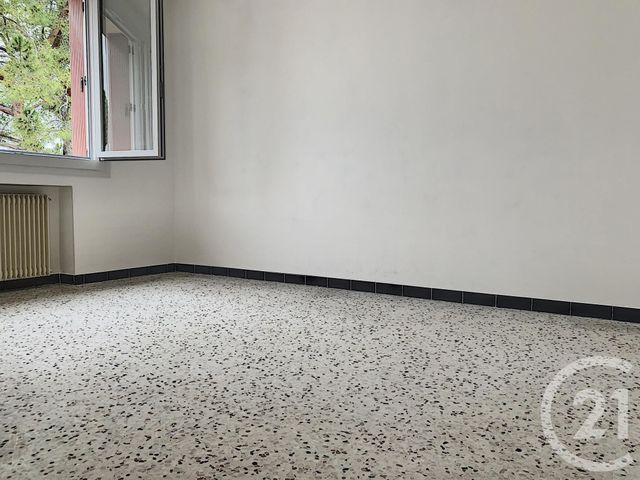 Afficher la photo en grand Appartement F4 à louer - 4 pièces - 78,42 m2 - GRASSE - 06 - PROVENCE-ALPES-COTE-D-AZUR