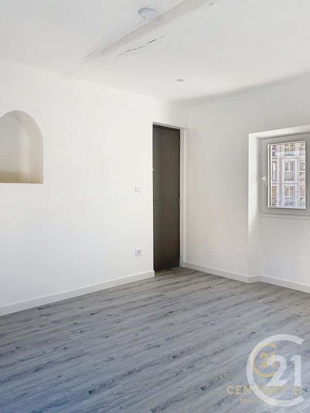 Appartement F1 &agrave; louer - 1 pi&egrave;ce - 16,98 m2 - Grasse - 06 - PROVENCE-ALPES-COTE-D-AZUR