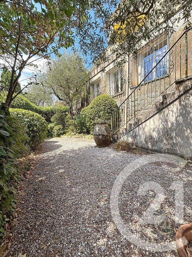 Appartement F3 à louer - 3 pièces - 75,88 m2 - Grasse - 06 - PROVENCE-ALPES-COTE-D-AZUR