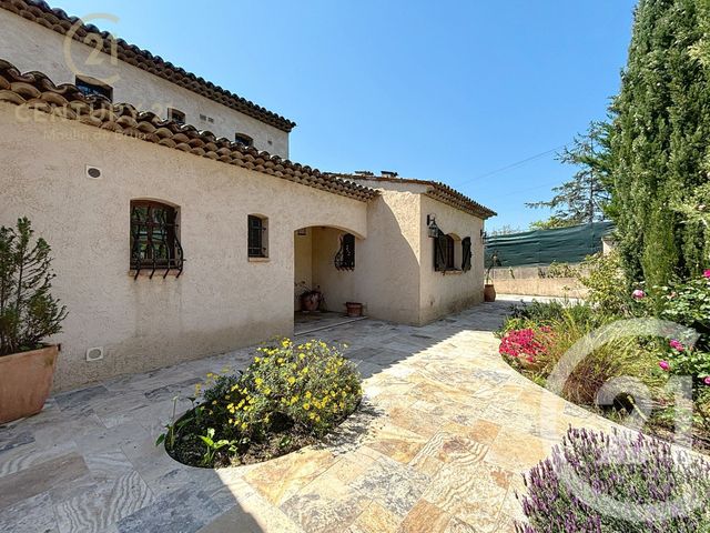 Maison à vendre - 5 pièces - 175,95 m2 - Grasse - 06 - PROVENCE-ALPES-COTE-D-AZUR