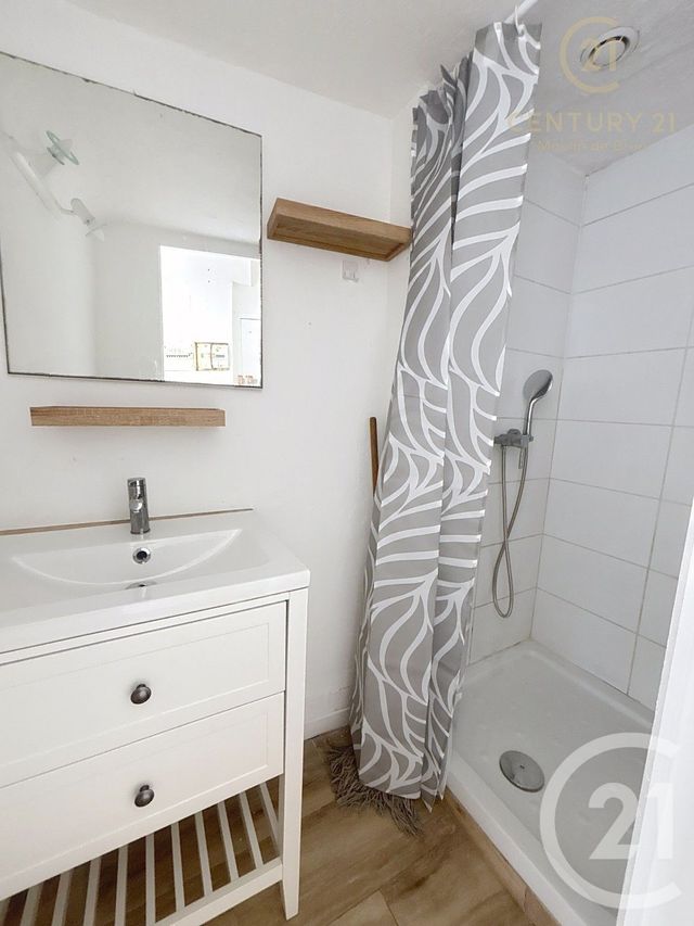 Afficher la photo en grand Appartement F1 à louer - 1 pièce - 25,11 m2 - Grasse - 06 - PROVENCE-ALPES-COTE-D-AZUR