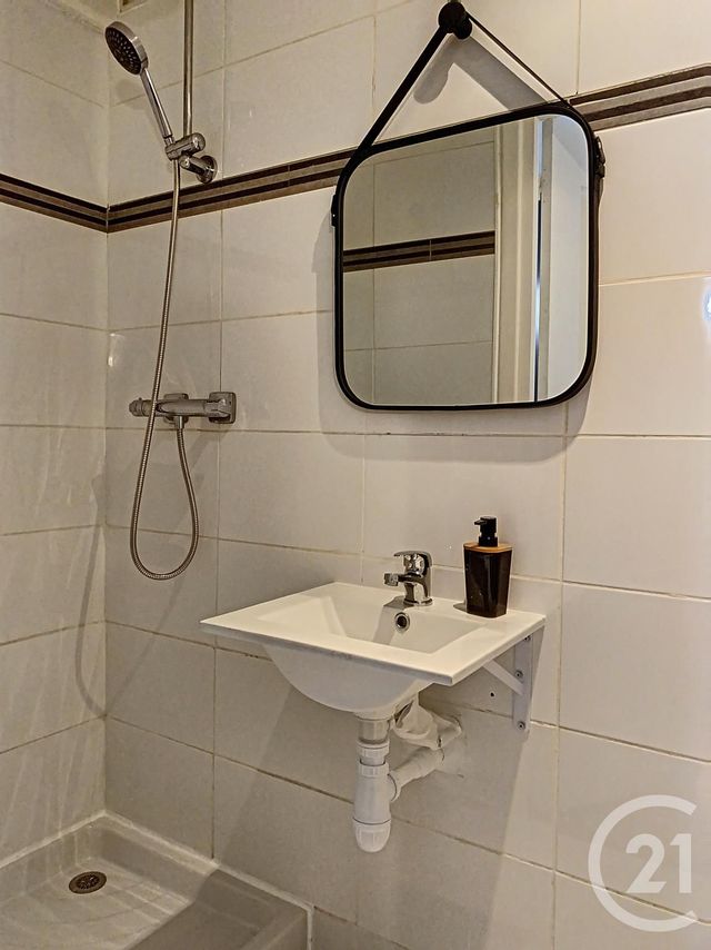 Appartement Studette à louer - 1 pièce - 11,80 m2 - Grasse - 06 - PROVENCE-ALPES-COTE-D-AZUR