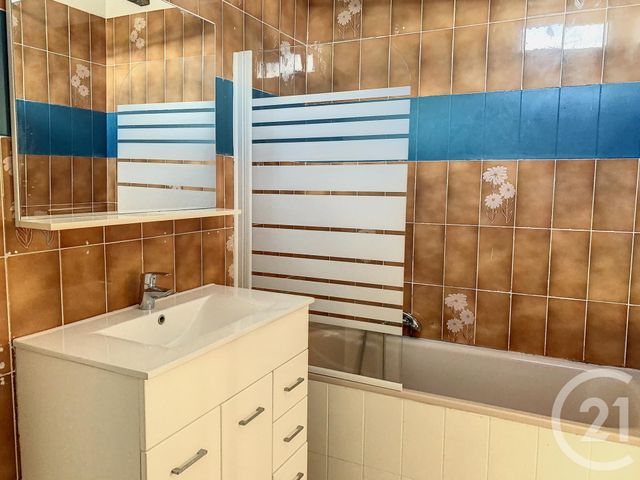 Appartement F3 à louer - 3 pièces - 54,11 m2 - Grasse - 06 - PROVENCE-ALPES-COTE-D-AZUR