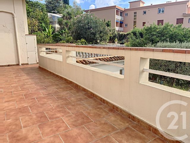 Appartement F3 à louer - 3 pièces - 54,11 m2 - Grasse - 06 - PROVENCE-ALPES-COTE-D-AZUR