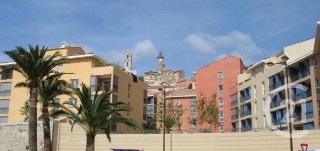 Appartement F2 à louer - 2 pièces - 41,52 m2 - Grasse - 06 - PROVENCE-ALPES-COTE-D-AZUR