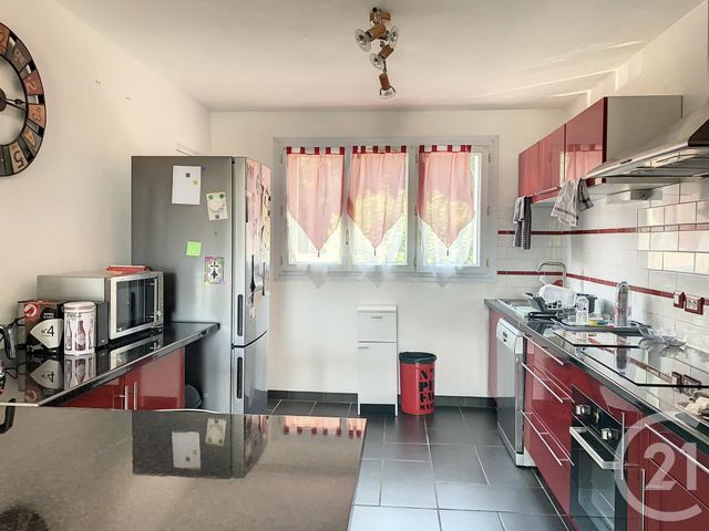 Appartement F4 &agrave; louer - 4 pi&egrave;ces - 78,01 m2 - Grasse - 06 - PROVENCE-ALPES-COTE-D-AZUR
