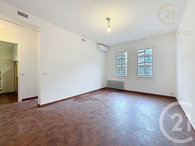 Appartement F1 &agrave; louer - 1 pi&egrave;ce - 28,35 m2 - Peymeinade - 06 - PROVENCE-ALPES-COTE-D-AZUR