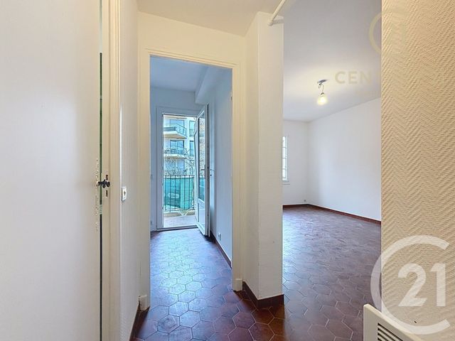 Appartement F1 &agrave; louer - 1 pi&egrave;ce - 28,35 m2 - Peymeinade - 06 - PROVENCE-ALPES-COTE-D-AZUR