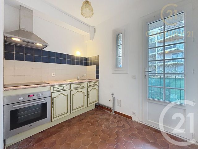 Appartement F1 &agrave; louer - 1 pi&egrave;ce - 28,35 m2 - Peymeinade - 06 - PROVENCE-ALPES-COTE-D-AZUR