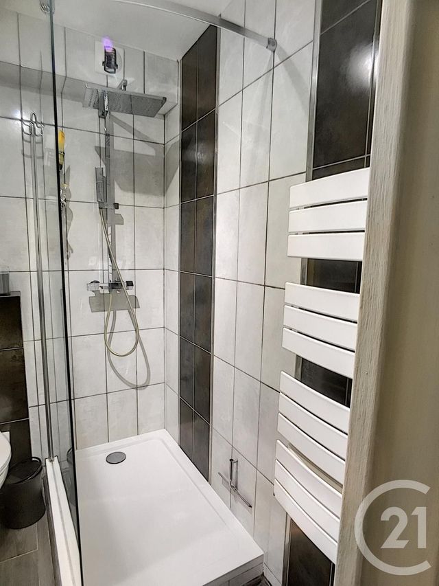 Appartement F1 &agrave; louer - 1 pi&egrave;ce - 26,05 m2 - Grasse - 06 - PROVENCE-ALPES-COTE-D-AZUR