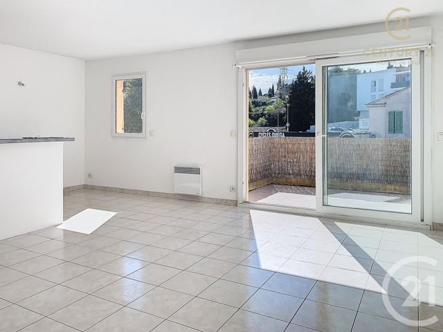 Appartement F3 &agrave; louer - 3 pi&egrave;ces - 64,35 m2 - Grasse - 06 - PROVENCE-ALPES-COTE-D-AZUR