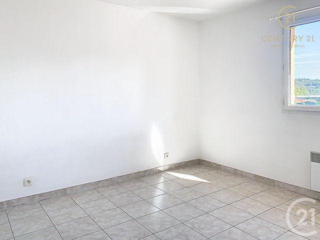 Appartement F3 &agrave; louer - 3 pi&egrave;ces - 64,35 m2 - Grasse - 06 - PROVENCE-ALPES-COTE-D-AZUR