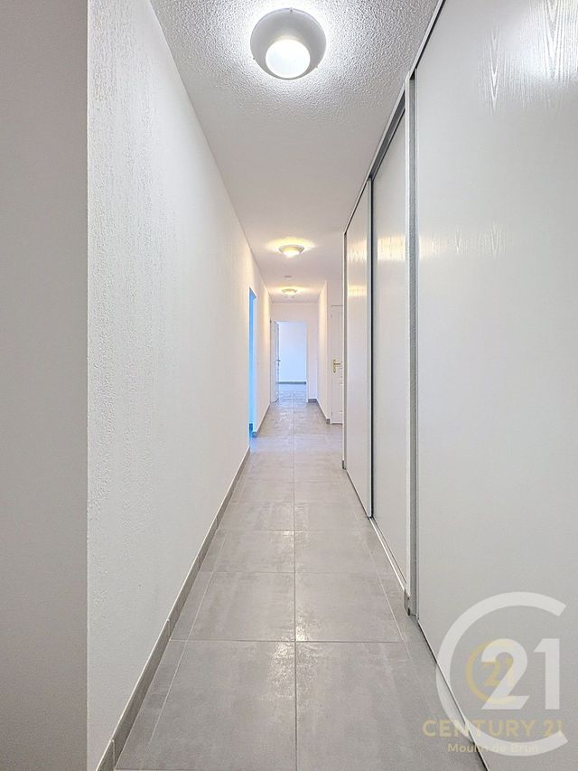 Appartement F5 &agrave; louer - 5 pi&egrave;ces - 104,26 m2 - Grasse - 06 - PROVENCE-ALPES-COTE-D-AZUR