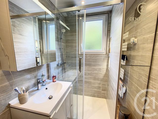 Appartement F3 &agrave; louer - 3 pi&egrave;ces - 50 m2 - Grasse - 06 - PROVENCE-ALPES-COTE-D-AZUR