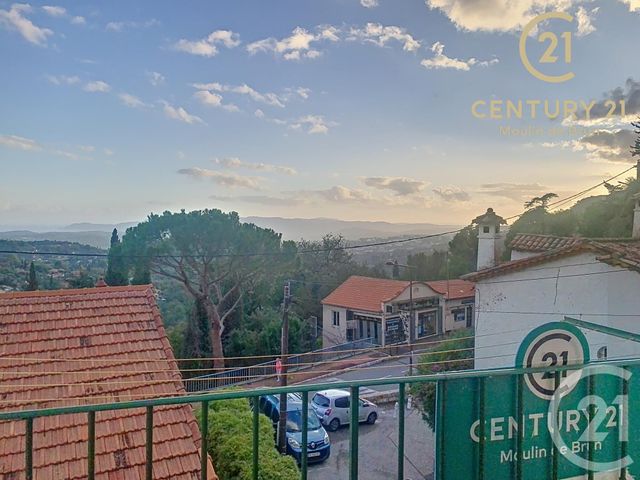 Appartement F3 &agrave; louer - 3 pi&egrave;ces - 50 m2 - Grasse - 06 - PROVENCE-ALPES-COTE-D-AZUR