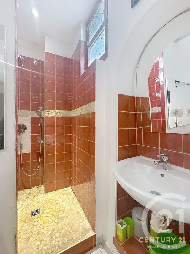 Appartement F2 &agrave; louer - 2 pi&egrave;ces - 42,20 m2 - Grasse - 06 - PROVENCE-ALPES-COTE-D-AZUR