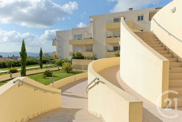 Appartement F2 &agrave; louer - 2 pi&egrave;ces - 36,62 m2 - Grasse - 06 - PROVENCE-ALPES-COTE-D-AZUR