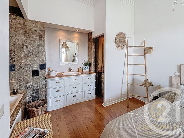 Appartement F3 &agrave; louer - 3 pi&egrave;ces - 98,47 m2 - Grasse - 06 - PROVENCE-ALPES-COTE-D-AZUR