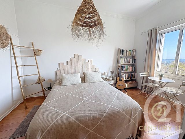 Appartement F3 &agrave; louer - 3 pi&egrave;ces - 98,47 m2 - Grasse - 06 - PROVENCE-ALPES-COTE-D-AZUR