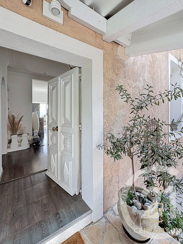 Appartement F3 &agrave; louer - 3 pi&egrave;ces - 98,47 m2 - Grasse - 06 - PROVENCE-ALPES-COTE-D-AZUR