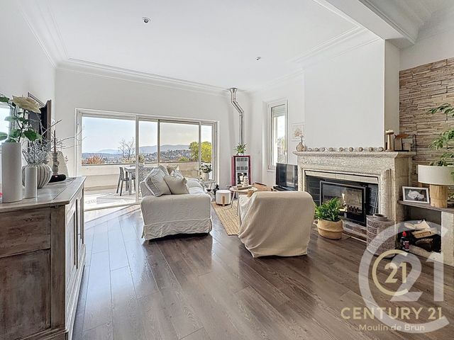 Appartement F3 &agrave; louer - 3 pi&egrave;ces - 98,47 m2 - Grasse - 06 - PROVENCE-ALPES-COTE-D-AZUR