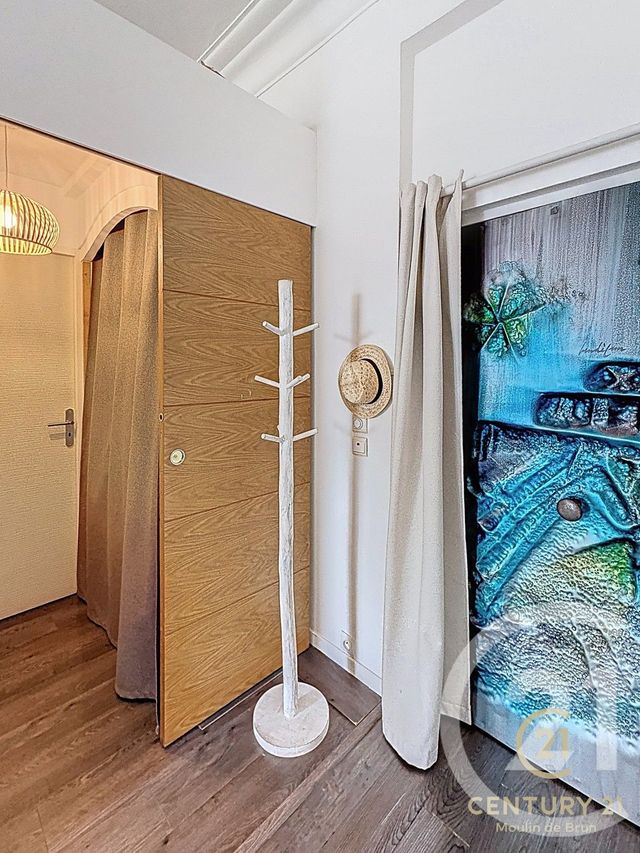 Appartement F3 &agrave; louer - 3 pi&egrave;ces - 98,47 m2 - Grasse - 06 - PROVENCE-ALPES-COTE-D-AZUR