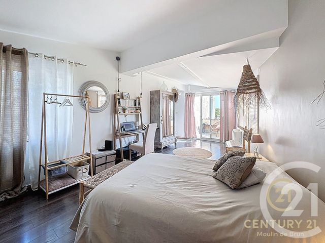 Appartement F3 &agrave; louer - 3 pi&egrave;ces - 98,47 m2 - Grasse - 06 - PROVENCE-ALPES-COTE-D-AZUR