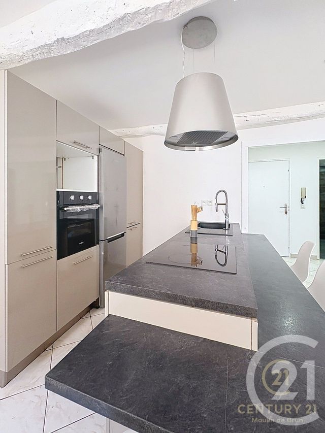 Appartement F2 bis &agrave; louer - 3 pi&egrave;ces - 58,14 m2 - Grasse - 06 - PROVENCE-ALPES-COTE-D-AZUR