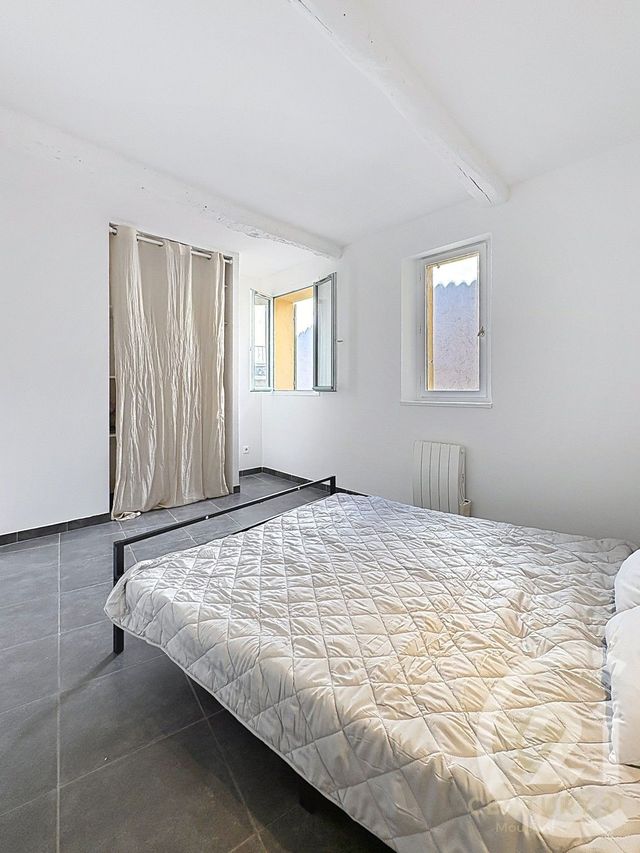 Appartement F2 bis &agrave; louer - 3 pi&egrave;ces - 58,14 m2 - Grasse - 06 - PROVENCE-ALPES-COTE-D-AZUR