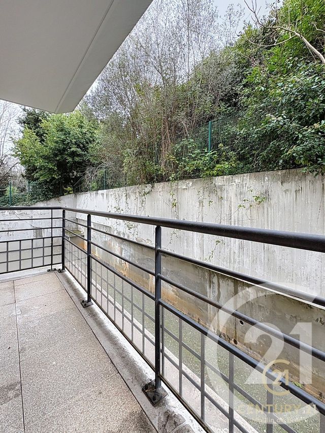 Appartement F1 &agrave; louer - 1 pi&egrave;ce - 27,50 m2 - Grasse - 06 - PROVENCE-ALPES-COTE-D-AZUR