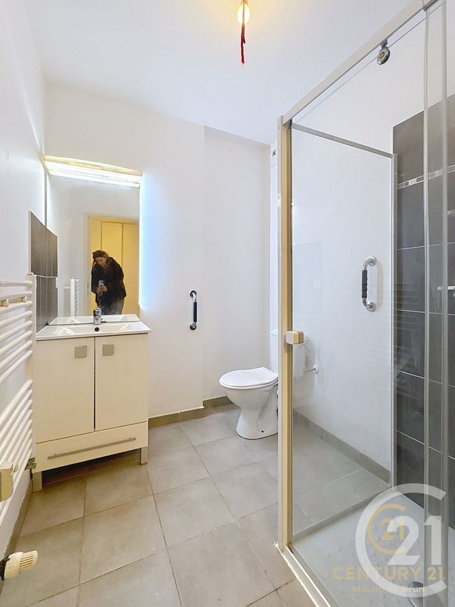 Appartement F1 &agrave; louer - 1 pi&egrave;ce - 27,50 m2 - Grasse - 06 - PROVENCE-ALPES-COTE-D-AZUR