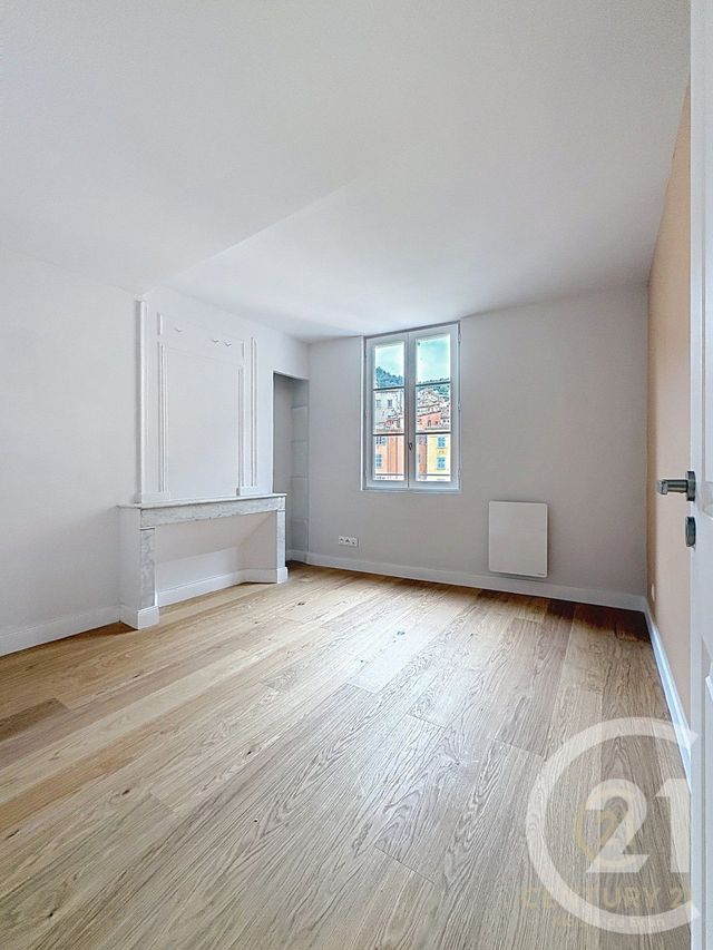 Appartement F3 &agrave; louer - 3 pi&egrave;ces - 53,40 m2 - Grasse - 06 - PROVENCE-ALPES-COTE-D-AZUR