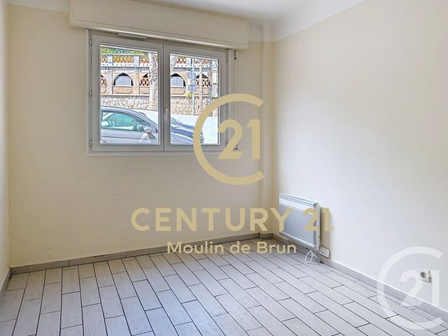 Appartement F3 &agrave; louer - 3 pi&egrave;ces - 68,28 m2 - Grasse - 06 - PROVENCE-ALPES-COTE-D-AZUR