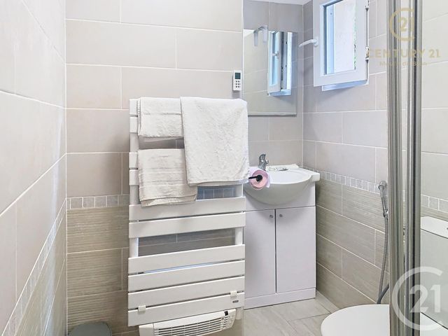 Appartement F1 &agrave; louer - 1 pi&egrave;ce - 22,27 m2 - Grasse - 06 - PROVENCE-ALPES-COTE-D-AZUR