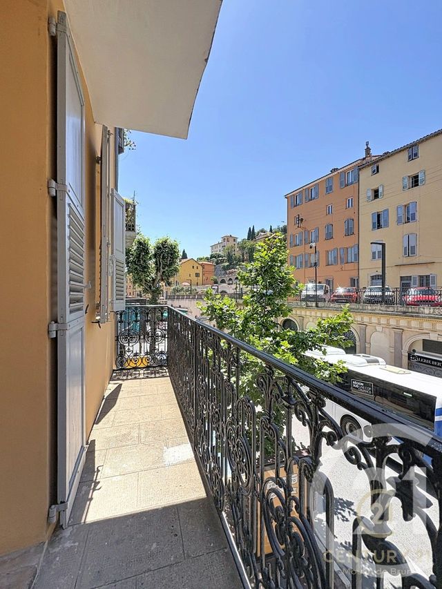 Appartement F1 &agrave; louer - 1 pi&egrave;ce - 25,51 m2 - Grasse - 06 - PROVENCE-ALPES-COTE-D-AZUR